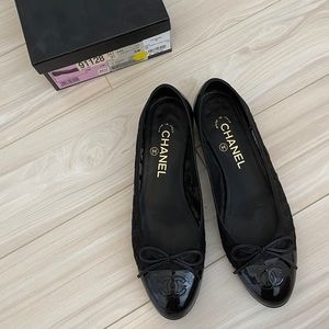 Chanel ballet black shoes